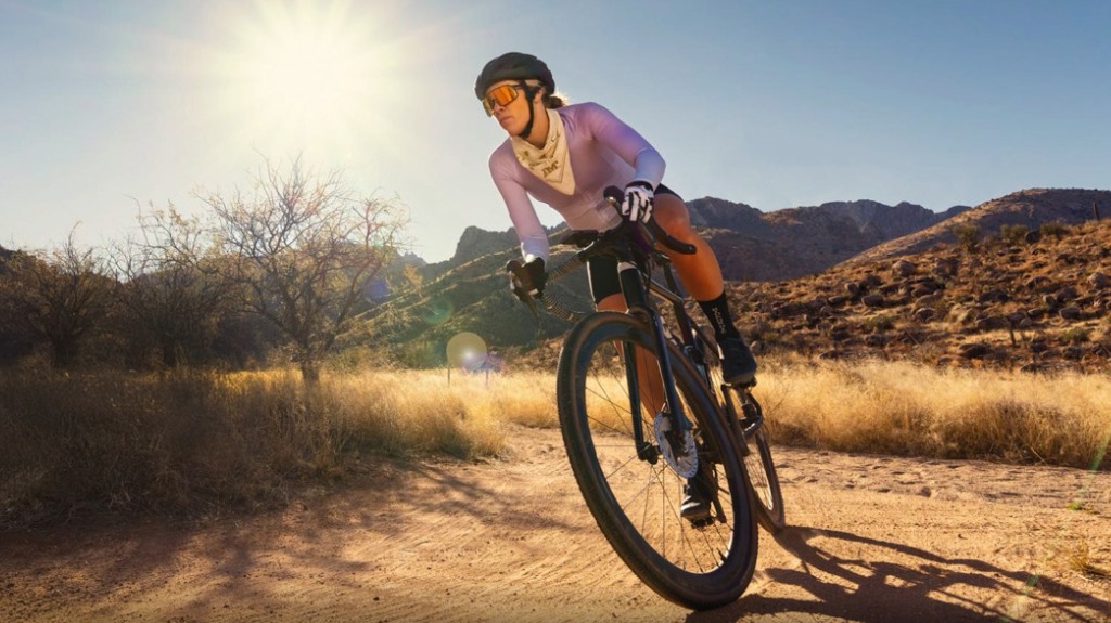 Garmin Edge® 1040 Solar Bike Computer - Advanced Solar-Charged GPS Cyclist Computer