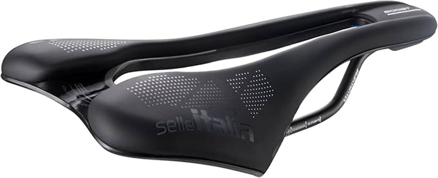 lightweight ventilated carbon saddle
